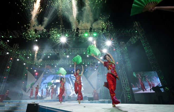 Act 2 Qingdao opening ceremony - Act 2, Day 1, Extreme Sailing Series 2012 &copy; Lloyd Images http://lloydimagesgallery.photoshelter.com/